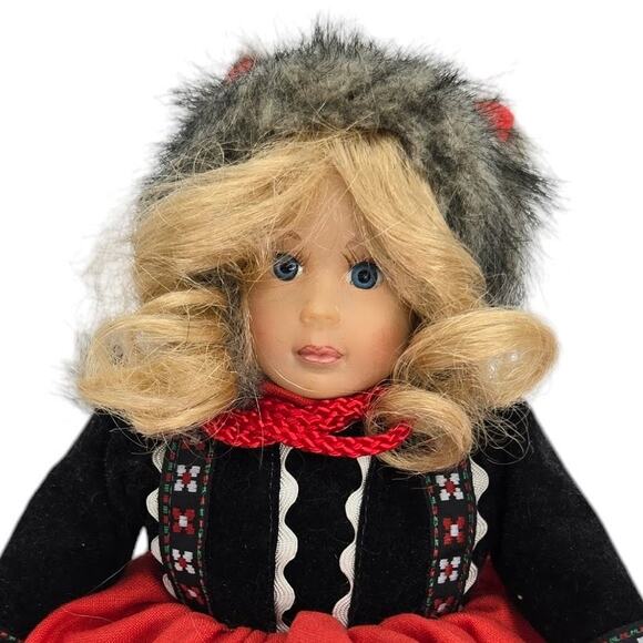 Teenie Friends Karin‎ Norway Doll of the World Authentic Costume Collectible 7" - Picture 2 of 6